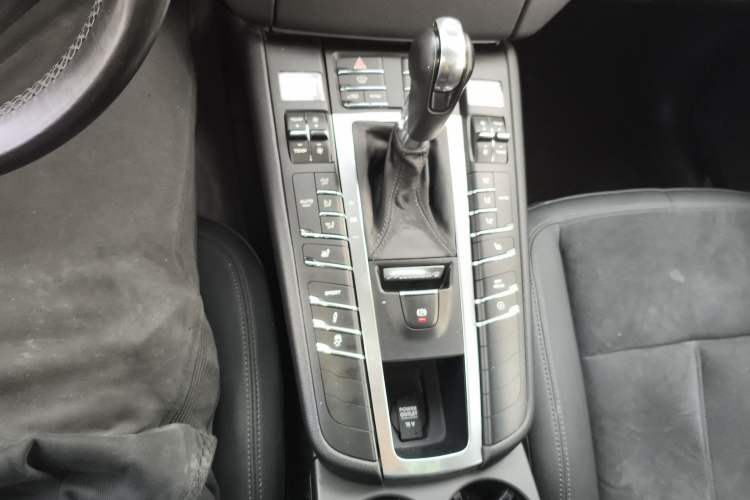 Used Porsche Macan 2014 Macan 2.0T Gear Lever