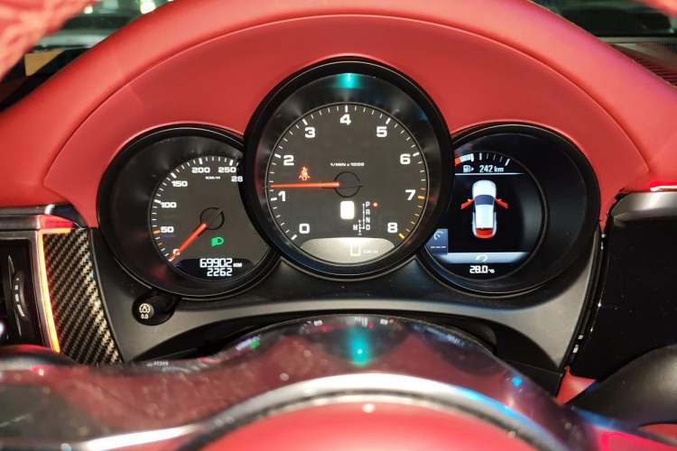 Used Porsche Macan 2014 Macan 2.0T Instrument Cluster