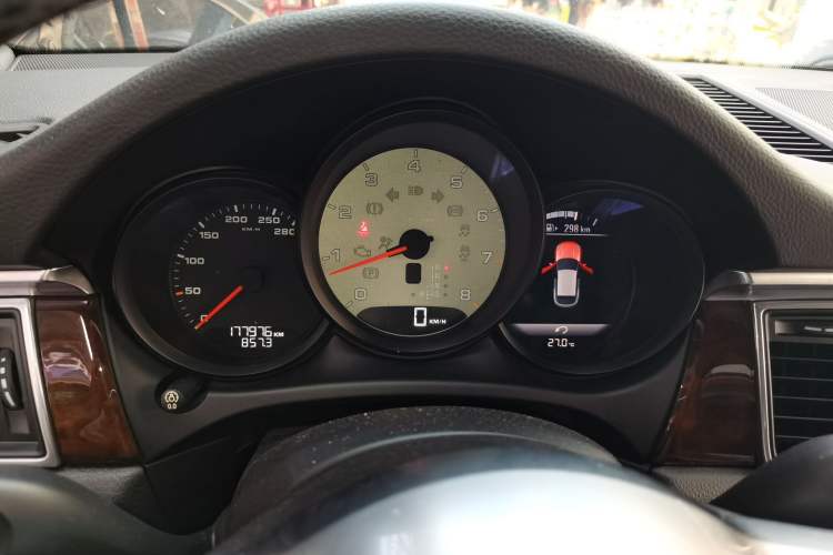 Used Porsche Macan 2014 Macan S 3.0T Instrument Cluster