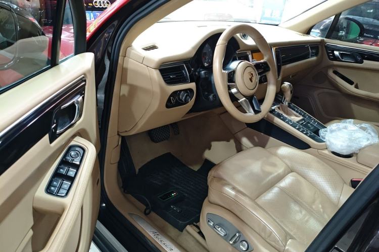Used Porsche Macan 2014 Macan S 3.0T Interior 3