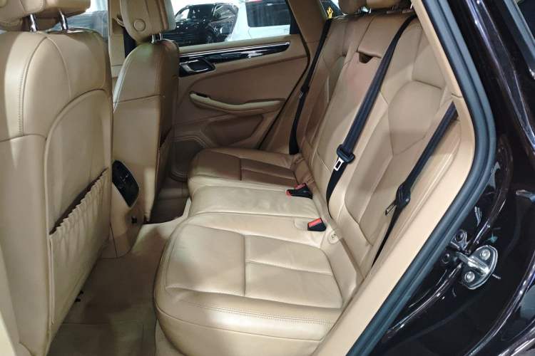 Used Porsche Macan 2014 Macan S 3.0T Interior 4