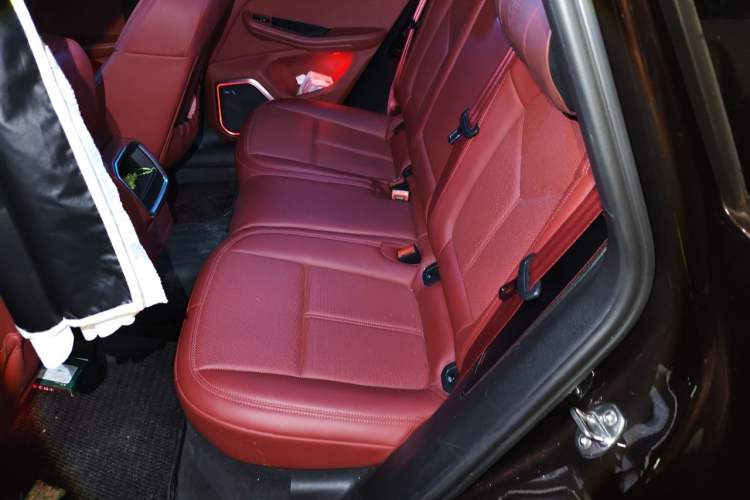 Used Porsche Macan 2014 Macan 2.0T Left Rear Seat