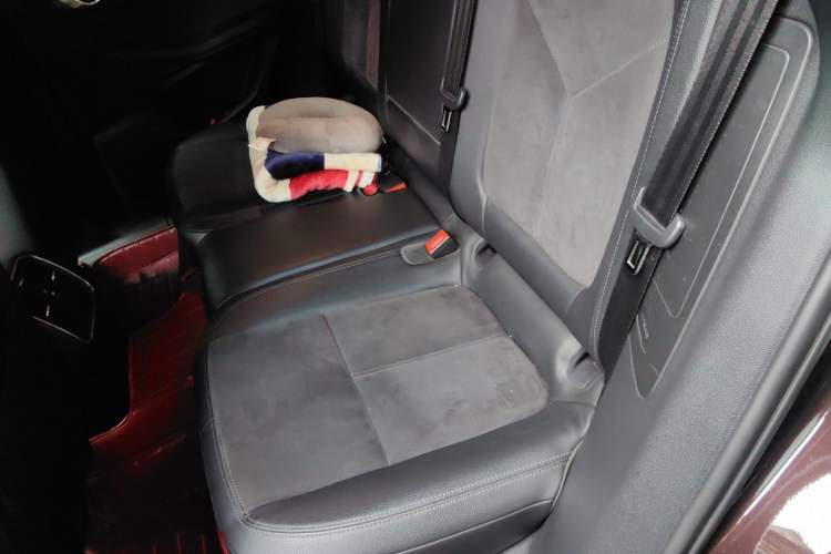 Used Porsche Macan 2014 Macan S 3.0T Left Rear Seat