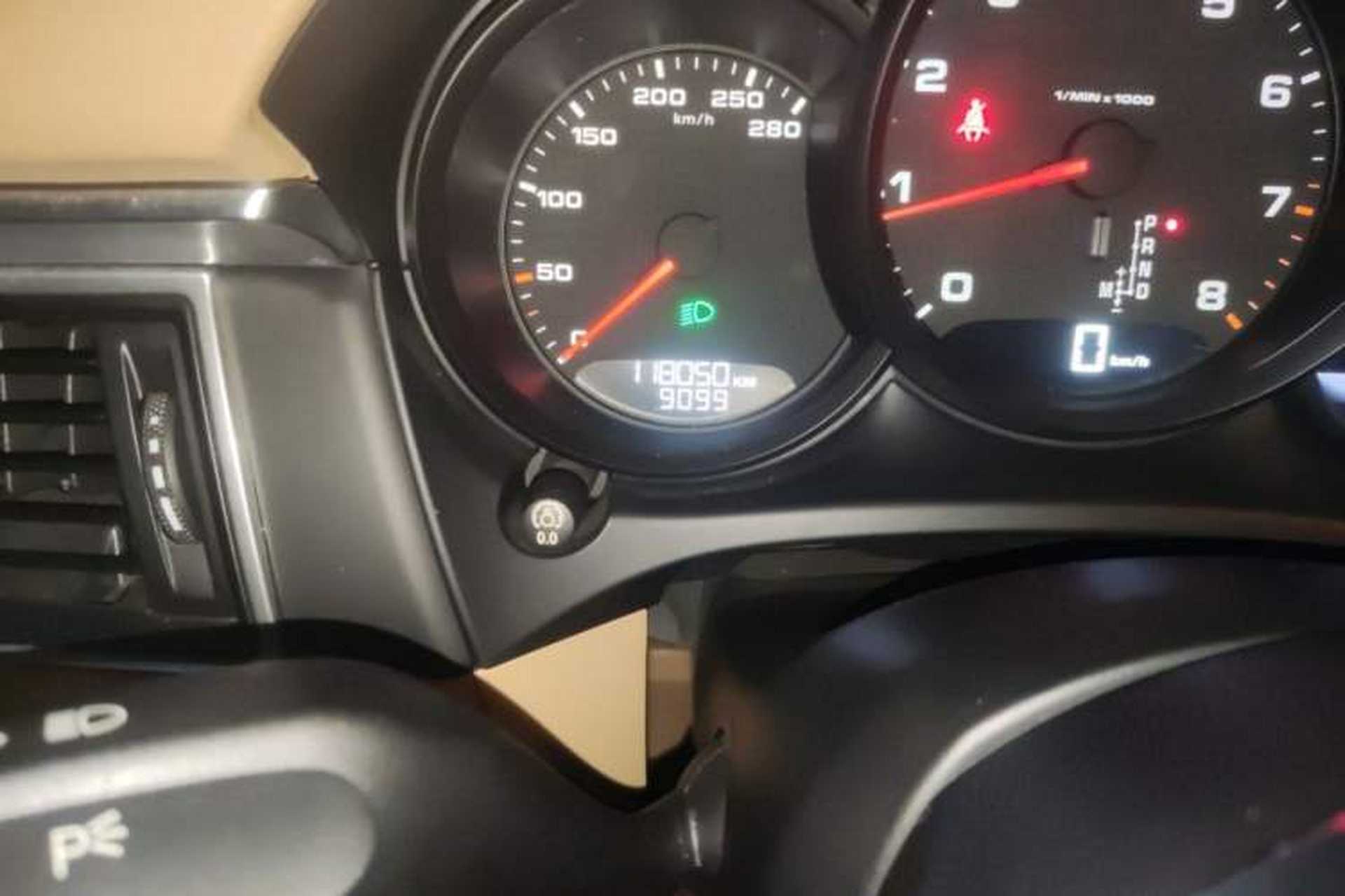 Used Porsche Macan 2014 Macan 2.0T Odometer Close Up