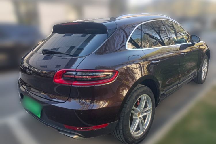 Used Porsche Macan 2014 Macan 2.0T Rear Right 45 Deg