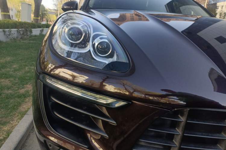Used Porsche Macan 2014 Macan 2.0T Right Front Headlight