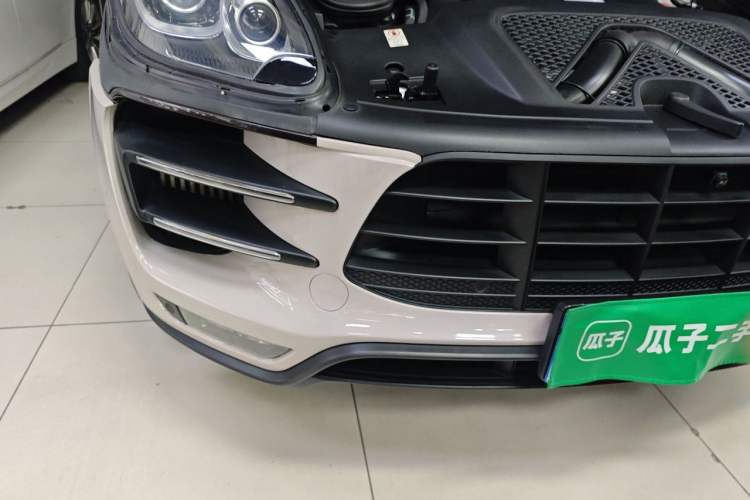Used Porsche Macan 2014 Macan Turbo 3.6T Right Front Headlight