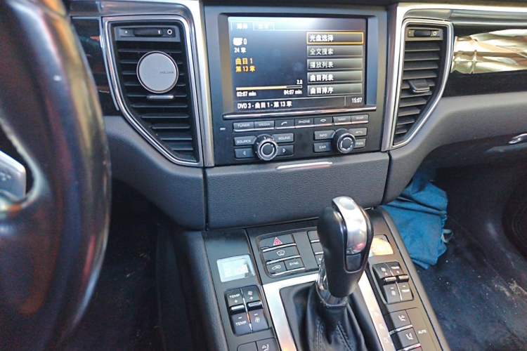 Used Porsche Macan 2014 Macan 2.0T Audio And AC Panel