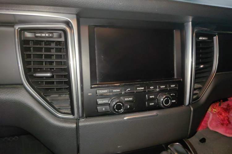 Used Porsche Macan 2014 Macan 2.0T Audio And AC Panel