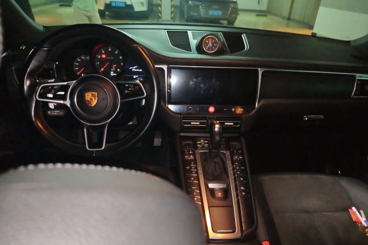 Used Porsche Macan 2014 Macan 2.0T Center Console
