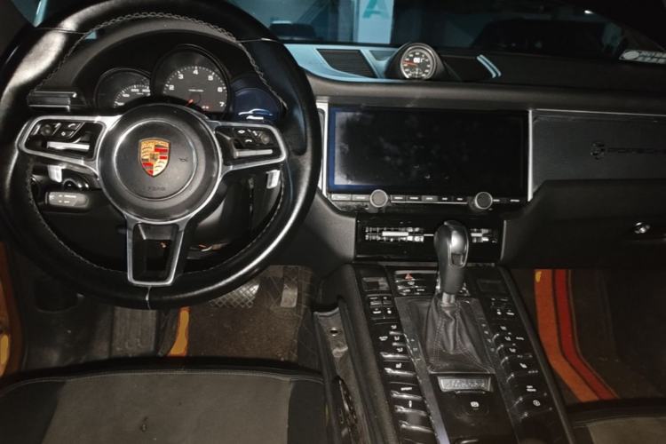 Used Porsche Macan 2014 Macan 2.0T Center Console