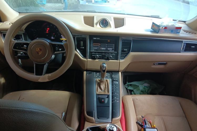 Used Porsche Macan 2014 Macan 2.0T Center Console