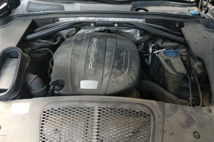 Used Porsche Macan 2014 Macan 2.0T Engine Bay