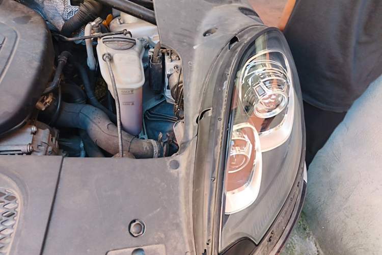 Used Porsche Macan 2014 Macan 2.0T Engine Bay Left