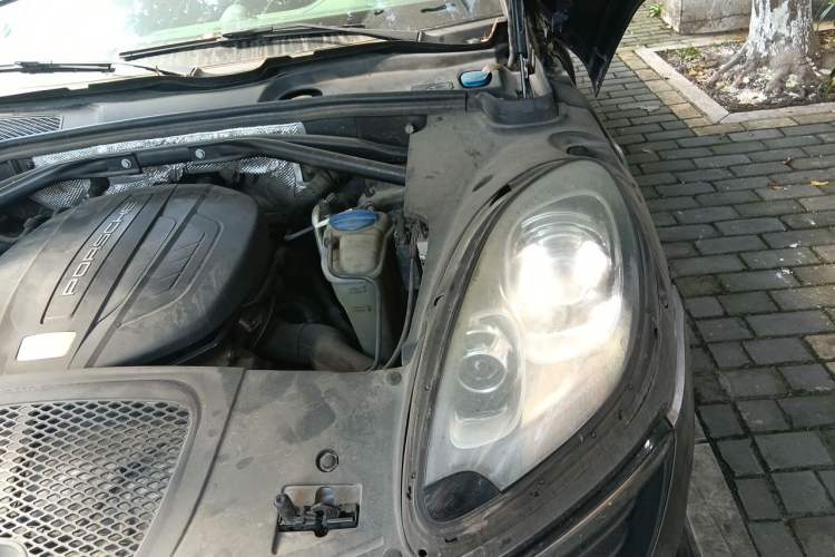 Used Porsche Macan 2014 Macan 2.0T Engine Bay Left