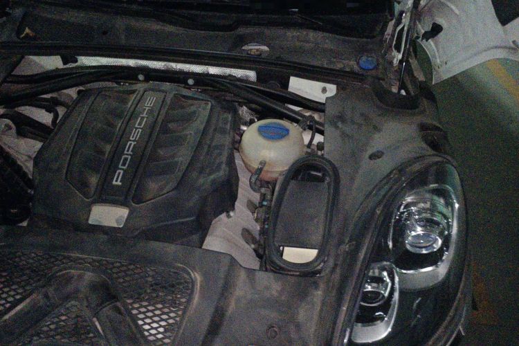 Used Porsche Macan 2014 Macan S 3.0T Engine Bay Left