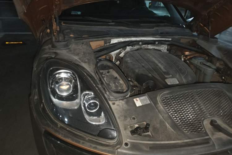 Used Porsche Macan 2014 Macan 2.0T Engine Bay Right