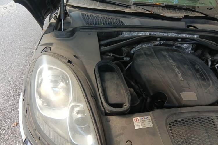 Used Porsche Macan 2014 Macan 2.0T Engine Bay Right