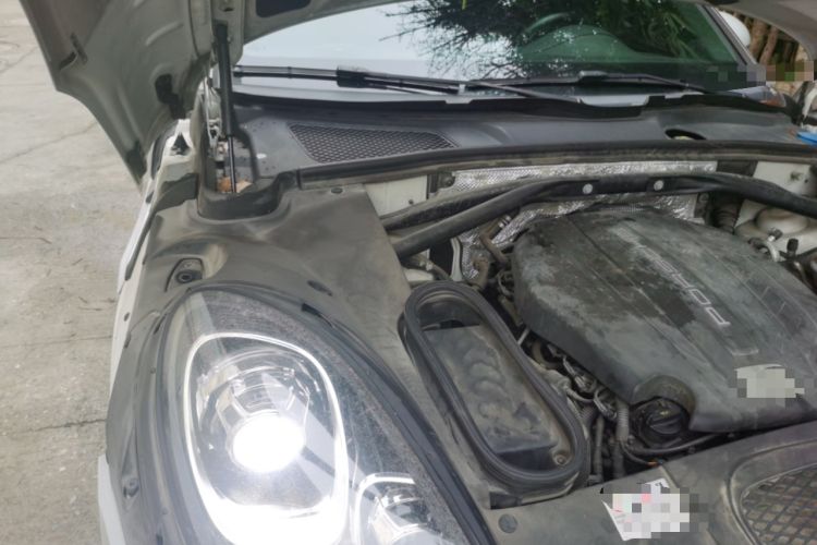 Used Porsche Macan 2014 Macan 2.0T Engine Bay Right