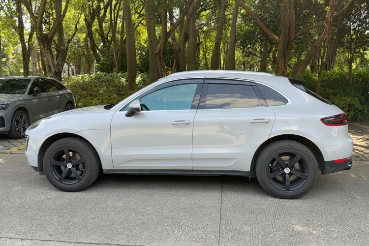 Used Porsche Macan 2014 Macan 2.0T Exterior 7
