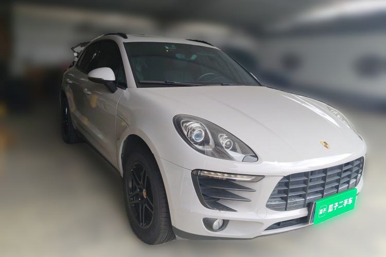 Used Porsche Macan 2014 Macan 2.0T Front Right 45 Deg