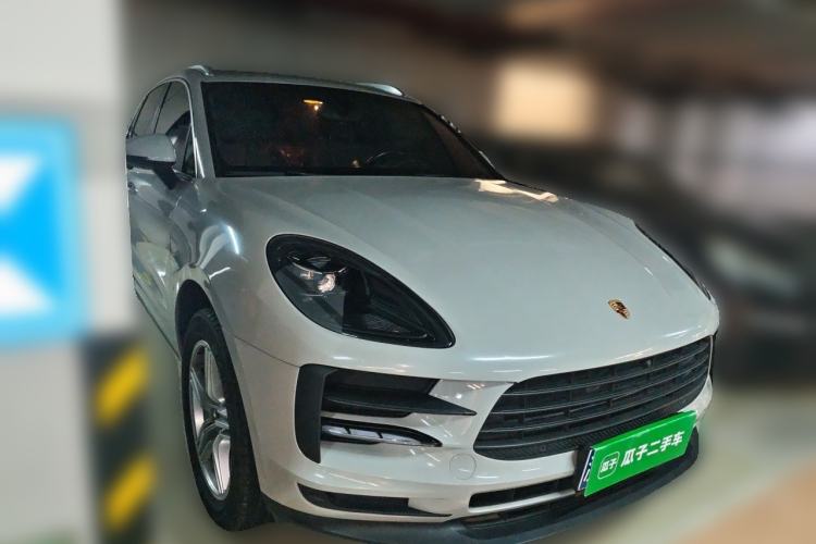 Used Porsche Macan 2014 Macan 2.0T Front Right 45 Deg