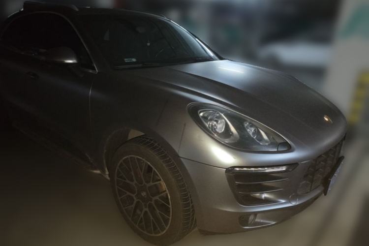 Used Porsche Macan 2014 Macan 2.0T Front Right 45 Deg