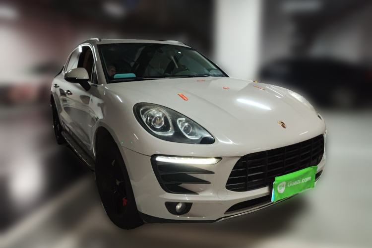 Used Porsche Macan 2014 Macan 2.0T Front Right 45 Deg