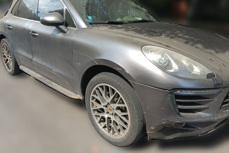 Used Porsche Macan 2014 Macan 2.0T Front Right 45 Deg