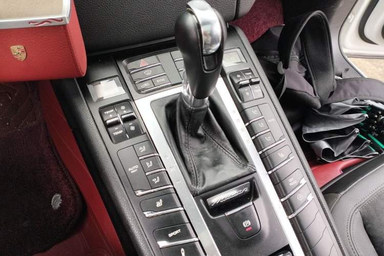 Used Porsche Macan 2014 Macan S 3.0T Gear Lever