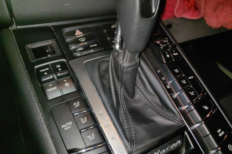 Used Porsche Macan 2014 Macan 2.0T Gear Lever