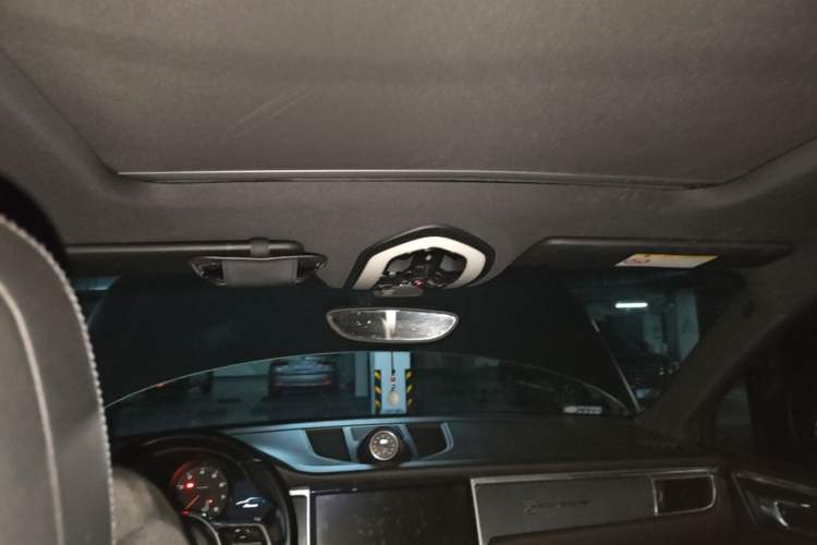 Used Porsche Macan 2014 Macan 2.0T Headliner