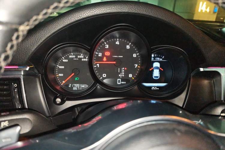 Used Porsche Macan 2014 Macan 2.0T Instrument Cluster