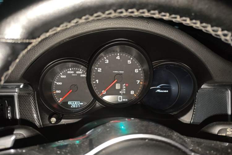 Used Porsche Macan 2014 Macan 2.0T Instrument Cluster