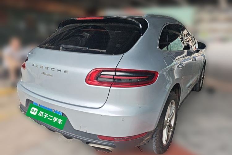 Used Porsche Macan 2014 Macan 2.0T Rear Right 45 Deg