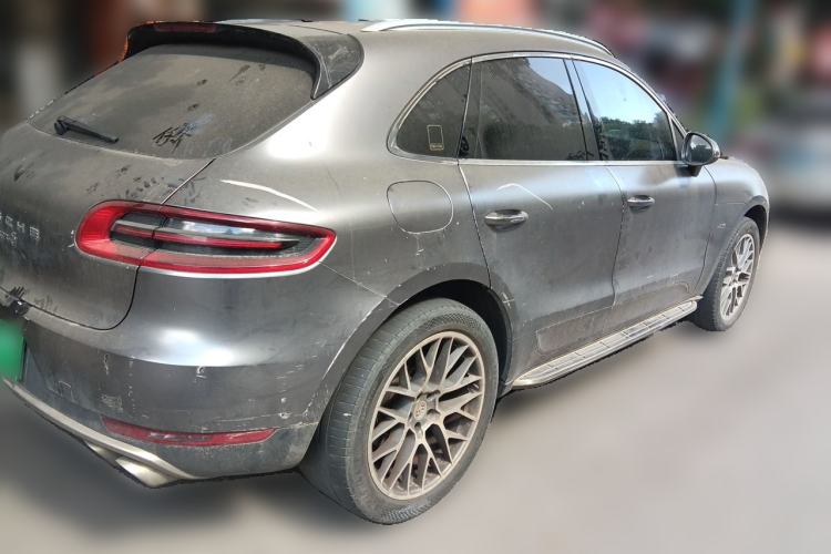 Used Porsche Macan 2014 Macan 2.0T Rear Right 45 Deg