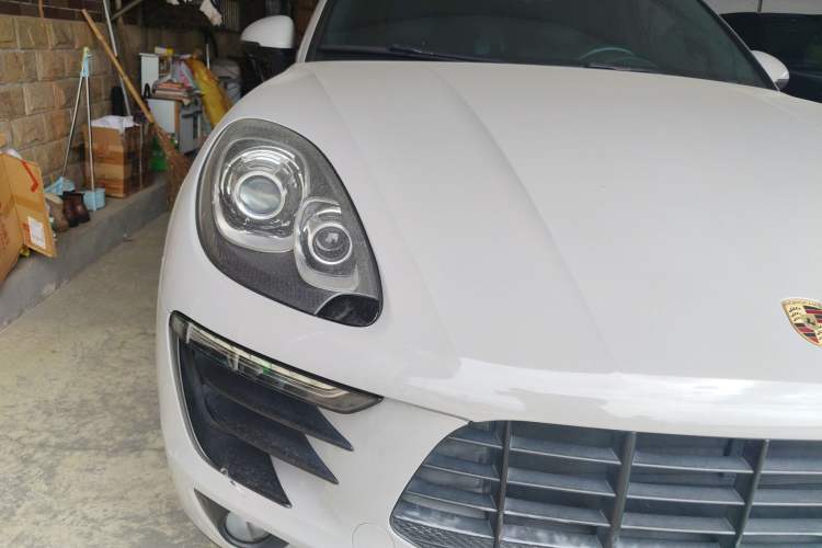 Used Porsche Macan 2014 Macan 2.0T Right Front Headlight