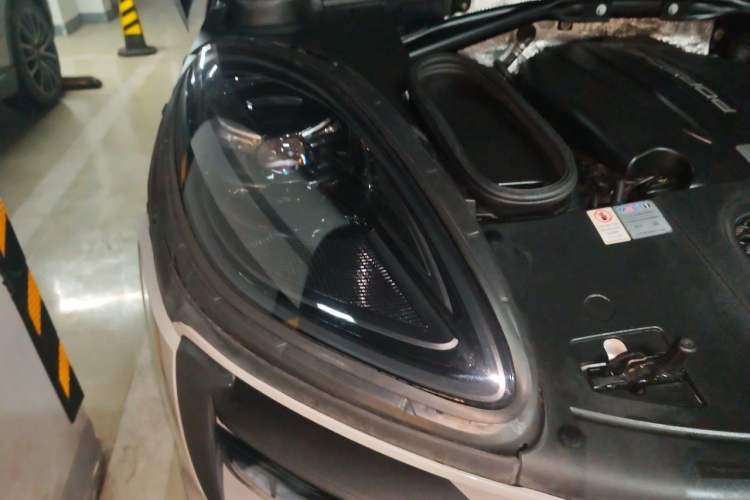 Used Porsche Macan 2014 Macan 2.0T Right Front Headlight