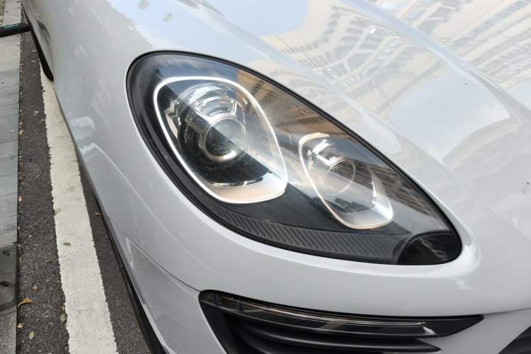 Used Porsche Macan 2014 Macan 2.0T Right Front Headlight