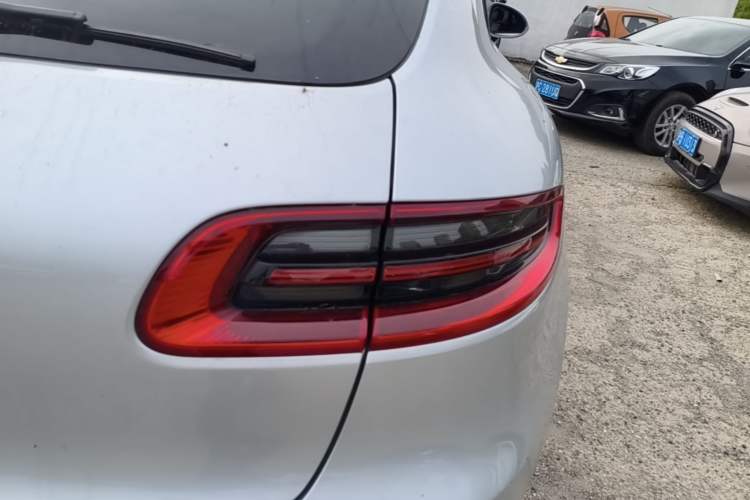 Used Porsche Macan 2014 Macan S 3.0T Right Rear Taillight