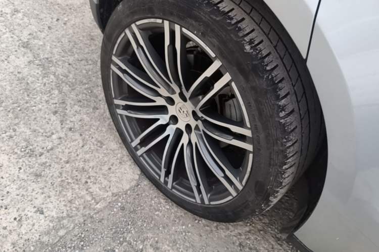 Used Porsche Macan 2014 Macan S 3.0T Right Rear Wheel Hub