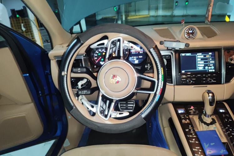 Used Porsche Macan 2014 Macan 2.0T Steering Wheel