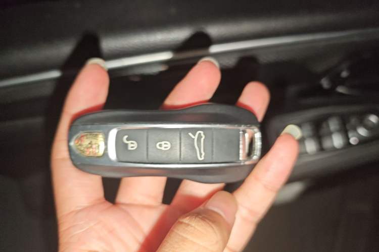 Used Porsche Macan 2014 Macan 2.0T Vehicle Key