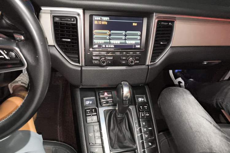Used Porsche Macan 2014 Macan S 3.0T Audio And AC Panel