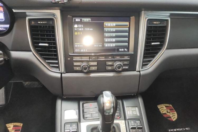 Used Porsche Macan 2014 Macan 2.0T Audio And AC Panel