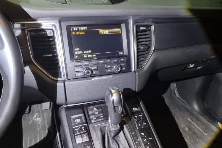 Used Porsche Macan 2014 Macan 2.0T Audio And AC Panel
