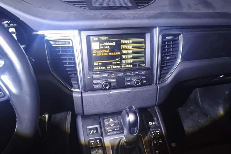 Used Porsche Macan 2014 Macan 2.0T Audio And AC Panel