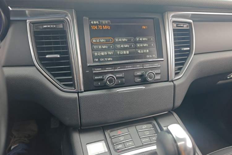 Used Porsche Macan 2014 Macan 2.0T Audio And AC Panel
