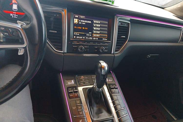 Used Porsche Macan 2014 Macan 2.0T Audio And AC Panel