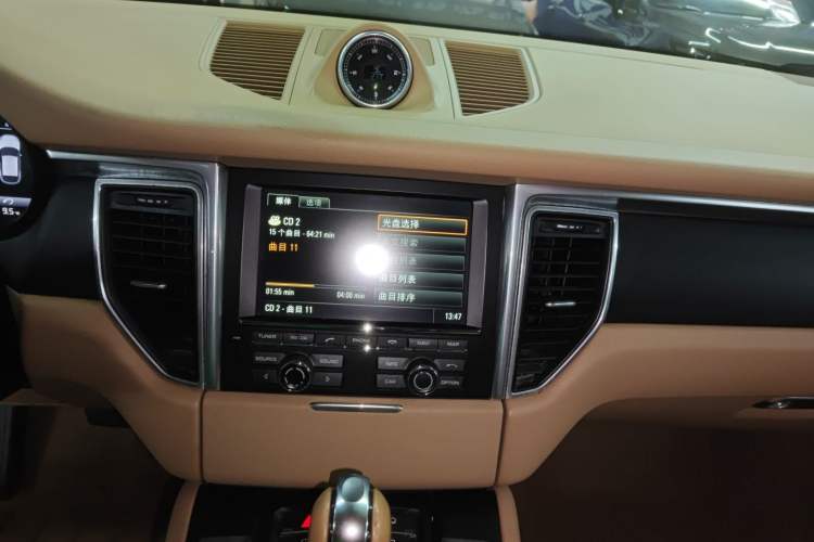 Used Porsche Macan 2014 Macan 2.0T Audio And AC Panel